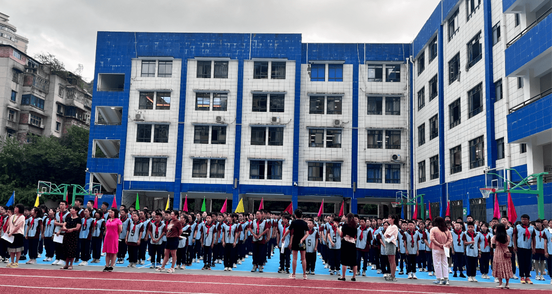 afe255d255ba42d3889bc9432040ef51